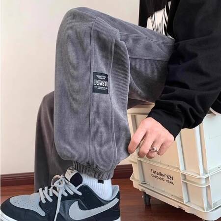 بنطلون رجالي جديد 2025 من قماش الكوردروي مبطن بالصوف فضفاض للعمل والرياضة في الخريف والشتاء مقاوم للتآكل ومضاد للأوساخ