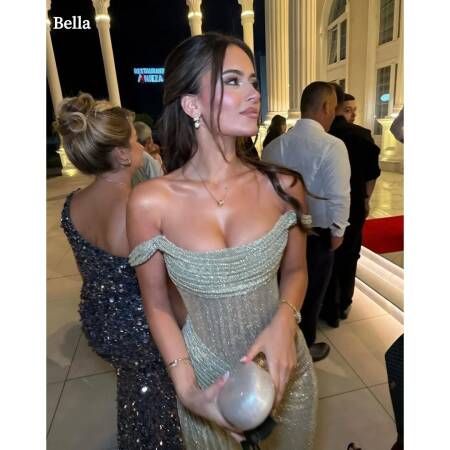 فستان بيلا مخصص بالترتر الأخضر قبالة الكتف رداء السهرة بدون حمالات بدون ظهر للحفلات بطول الأرض للحفلات الراقصة 2025