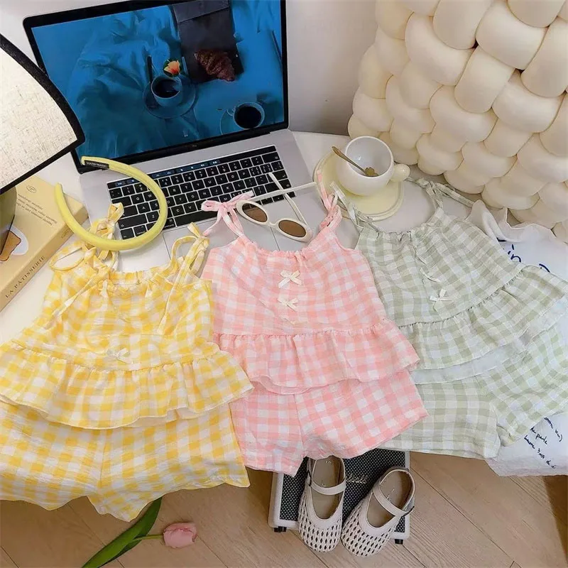 طقم صيفي جديد للبنات: شورت بحمالات وتنورة بتصميم أميرة منقوشة بفيونكة، طقم أنيق وعصري للرضع والأطفال الصغار - Image 3