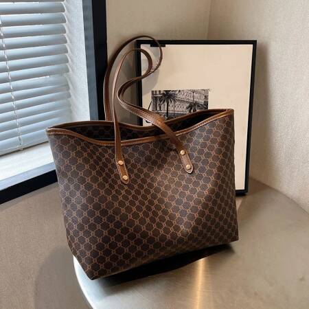 حقيبة كتف نسائية ذات سعة كبيرة من جلد البولي يوريثان للتنقل والاستخدام الكاجوال حقيبة حمل متعددة الاستخدامات