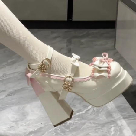 حذاء نسائي كوري أنيق بتصميم فراشة حالمة 2025 بكعب عالٍ دائري أصلي ومقاوم للماء بنمط الأميرة