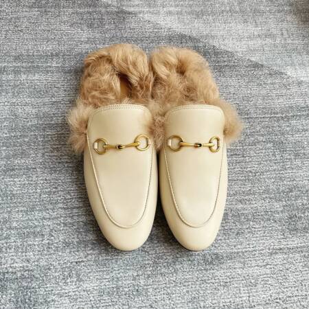 شباشب نصف مسطحة من مادة جلد البقر عالية الجودة بمقدمة مستديرة، أحذية كاجوال من الصوف مضادة للانزلاق في الهواء الطلق، صنادل عصرية بإبزيم معدني