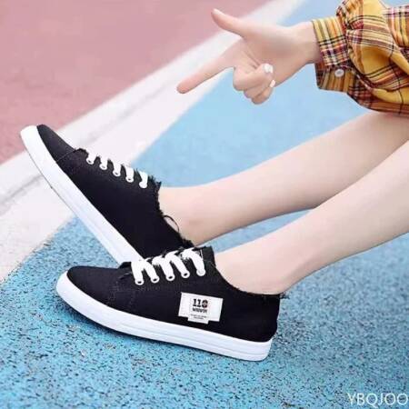 أحذية قماشية متعددة الاستخدامات للسيدات أحذية مريحة غير رسمية جديدة أحذية رياضية بيضاء مسطحة خفيفة الوزن أحذية رياضية نسائية Zapatos Mujer