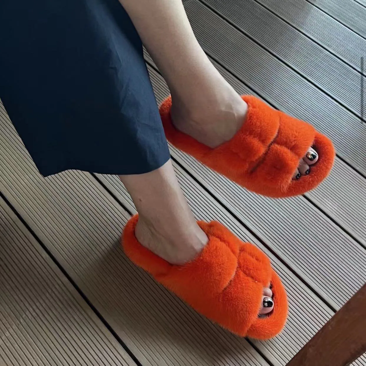 صيف 2025 ريال فرو المنك النعال للنساء النعال المفتوحة تو أحذية الفراء الحقيقي في الهواء الطلق امرأة شقة رقيق أفخم الصنادل النسائية - Image 6