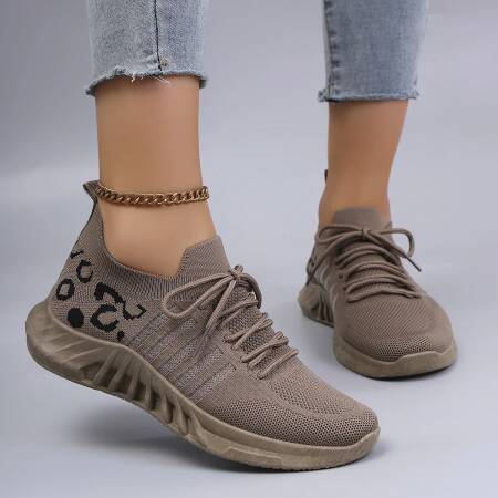 أحذية رياضية نسائية جديدة للربيع والخريف، مريحة وقابلة للتنفس وخفيفة الوزن ومقاومة للتآكل، مع أربطة