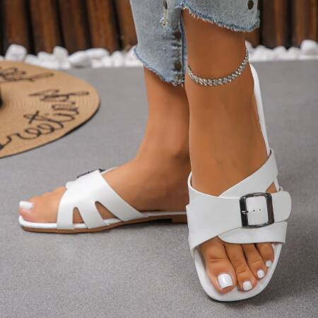 صنادل نسائية صيفية 2025 عصرية وأكثر مبيعًا ومريحة للاستخدام الخارجي ومضادة للانزلاق